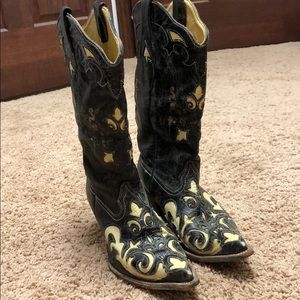 Corral Snip Toe boots